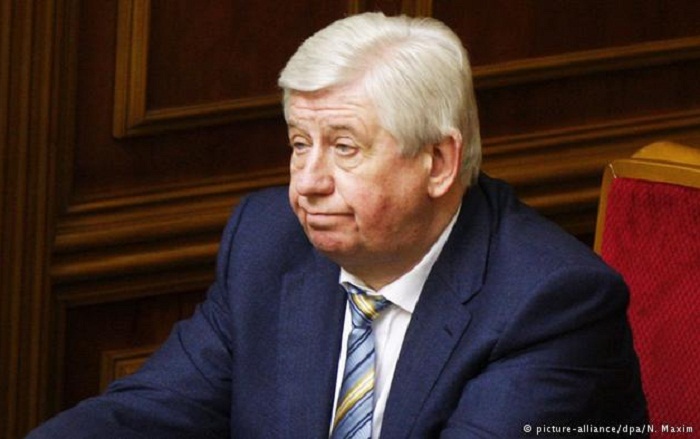 Baş prokuror istefa verdi - Poroşenko yeni komanda yığır